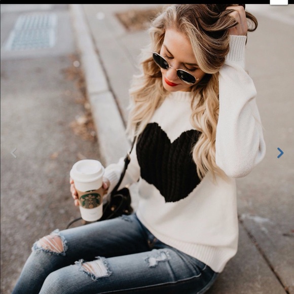 ONLY 1 LEFT! NEW CABLE KNIT HEART SWEATER - Picture 5 of 5